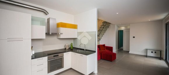 Дуплекс с 3 комнатами в Милан, Италия № 240644 2