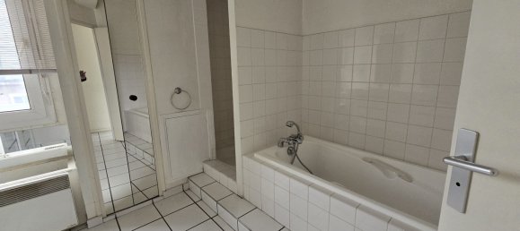 2 bedrooms Apartment in Bourges, France No. 60771 5