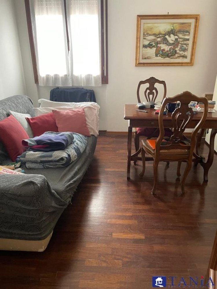 Ático de 6 dormitorios en Carrara, Italy No. 167445