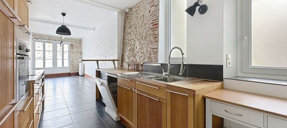 Casa de 5 dormitorios en Orleans, France No. 240821 2