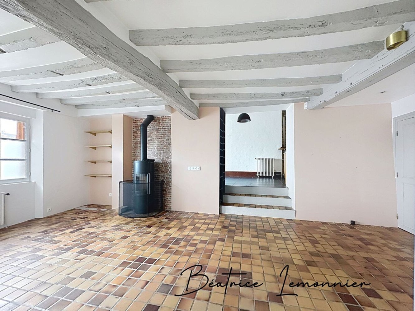 Casa de 5 dormitorios en Orleans, France No. 240821