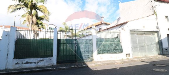 9 bedrooms Building in Vila Franca do Campo, Portugal No. 44206 15