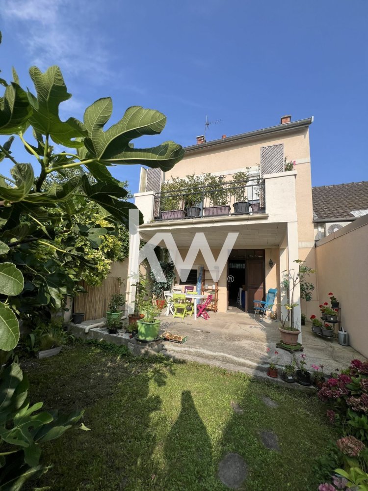 3 bedrooms House in Reims, France No. 156019