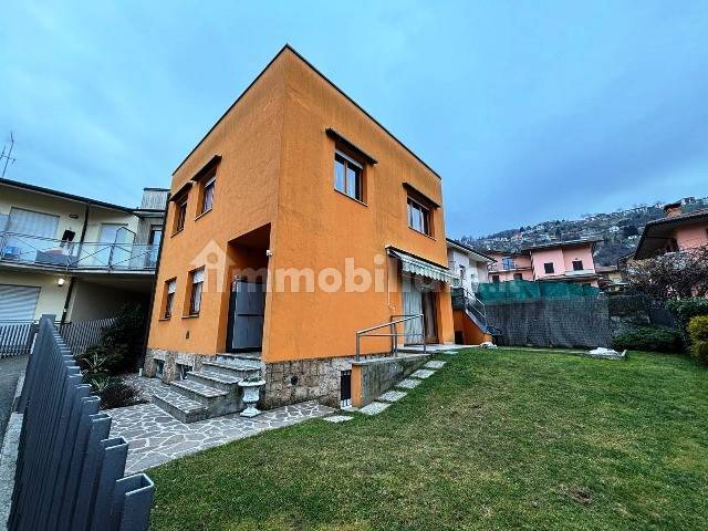 3 chambres Villa à Gazzaniga, Italy No. 202067