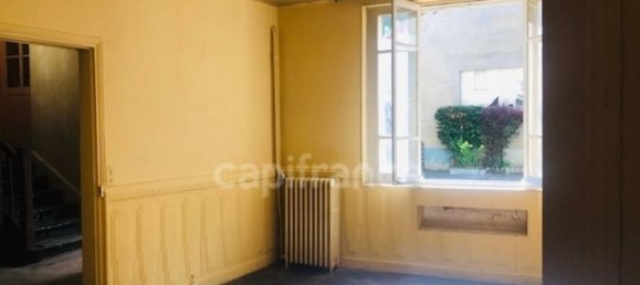 4 bedrooms Townhouse in La Guerche-sur-l'Aubois, France No. 233993 3