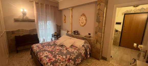 3 rooms Apartment in Rome, Italy No. 216404 9