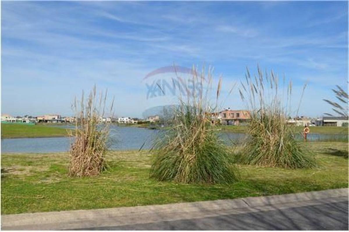  Land in Tigre, Argentina No. 121320