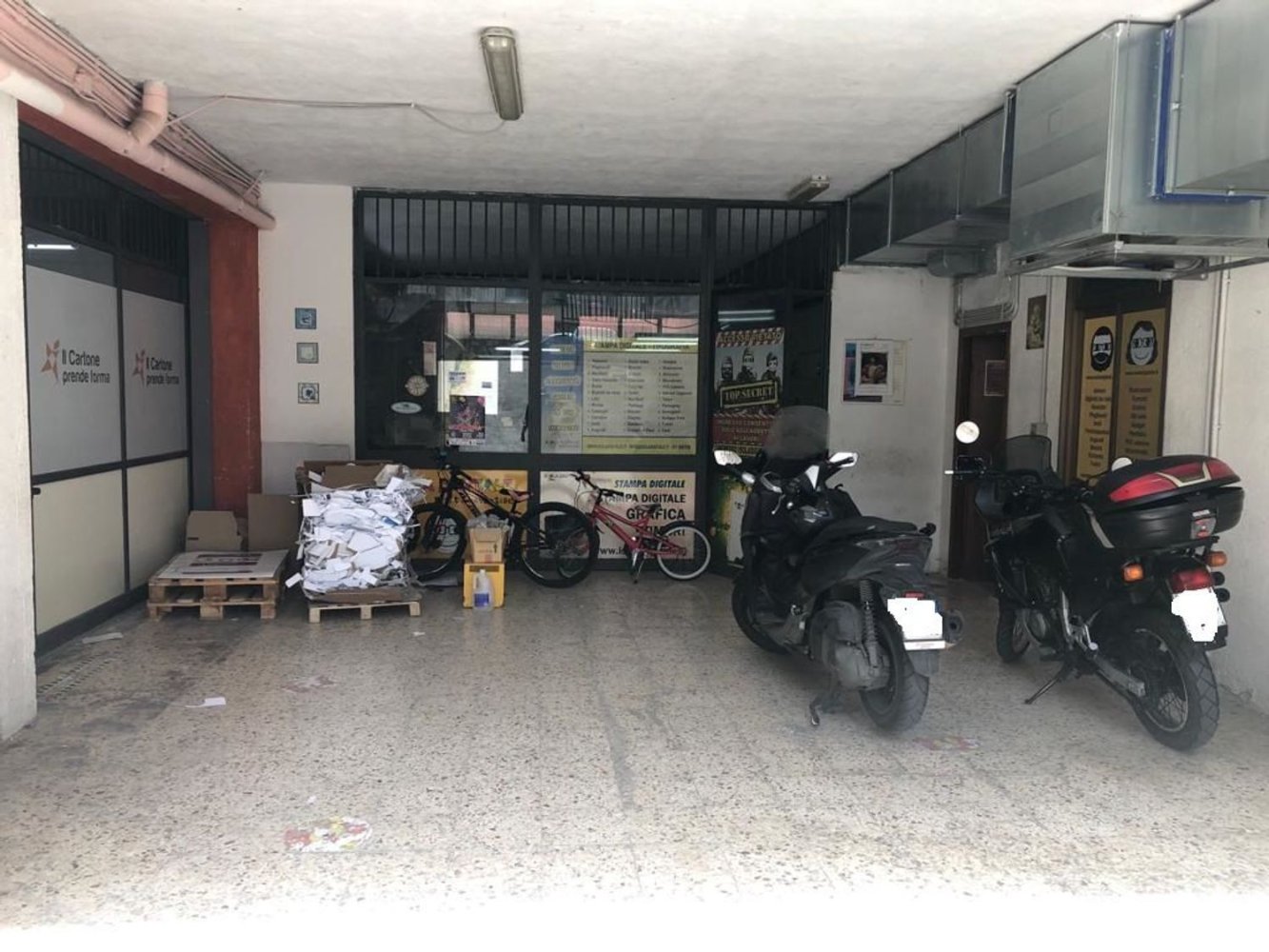 Propriété commerciale à Palermo, Italy 425m² No. 130373