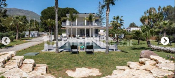 Villa de 5 dormitorios en Castellammare del Golfo, Italy No. 45879 24