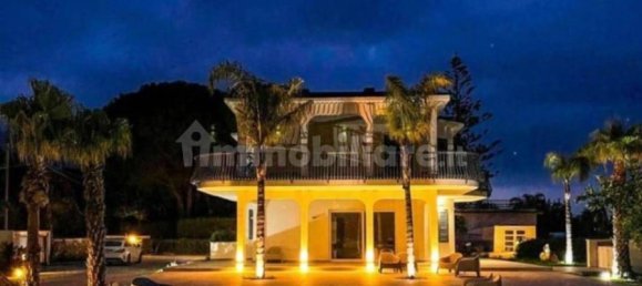 Villa de 5 dormitorios en Castellammare del Golfo, Italy No. 45879 45