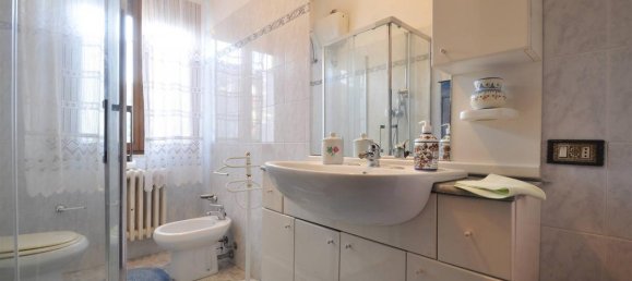 2 bedrooms Apartment in Piombino, Italy No. 1503 10