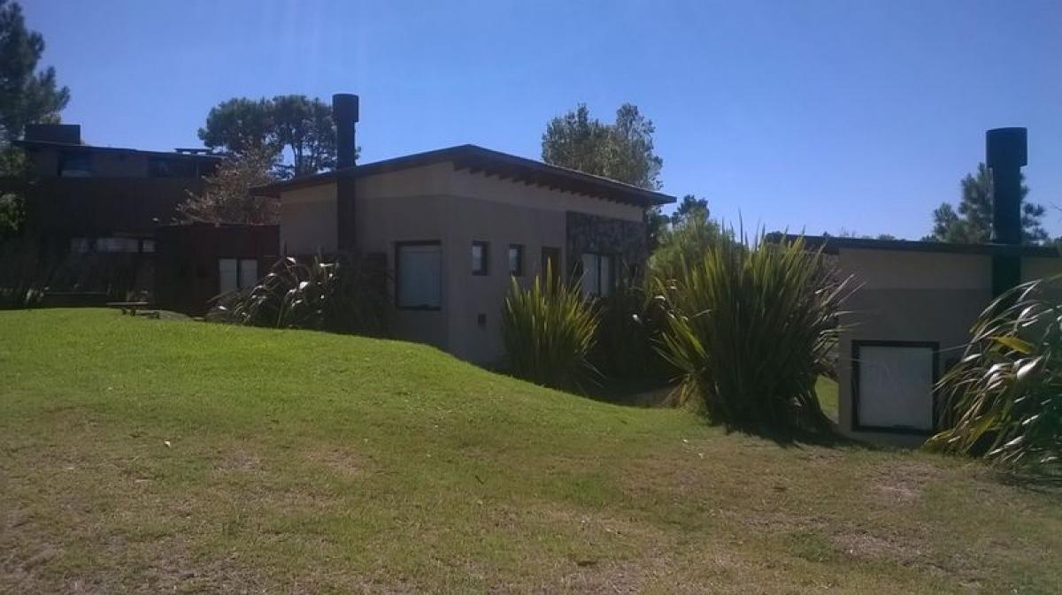 2 bedrooms House in Mar del Plata, Argentina No. 93969