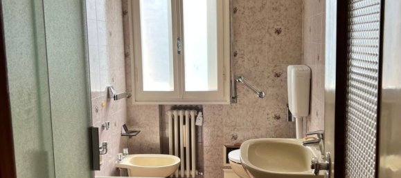 3 bedrooms Apartment in Bologna, Italy No. 322404 18