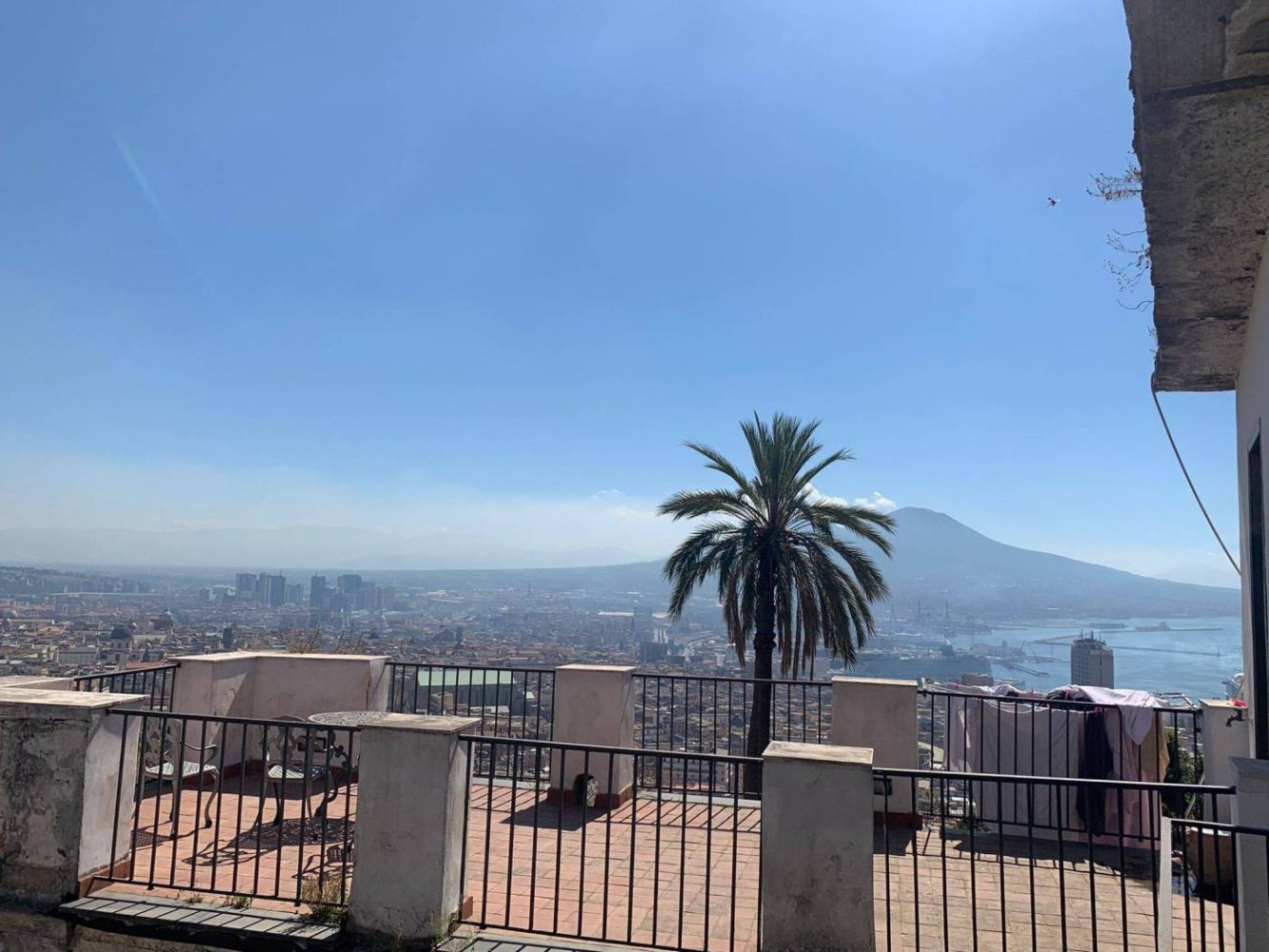 2 bedrooms Apartment in Naples, Italy No. 31558