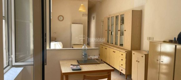 2 bedrooms Apartment in Naples, Italy No. 31558 6