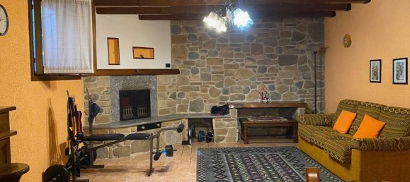 3 rooms Villa in Luisago, Italy No. 120450 12