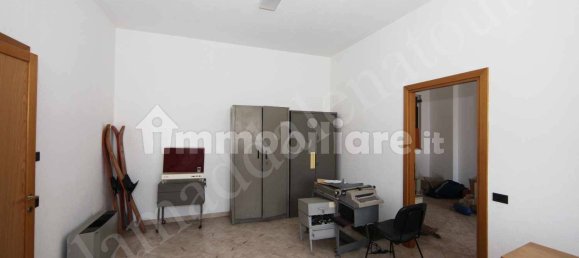 Oficina de 5 habitaciónes en La Maddalena, Italy No. 144302 12