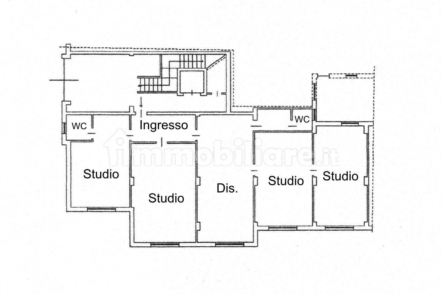 Oficina de 5 habitaciónes en La Maddalena, Italy No. 144302