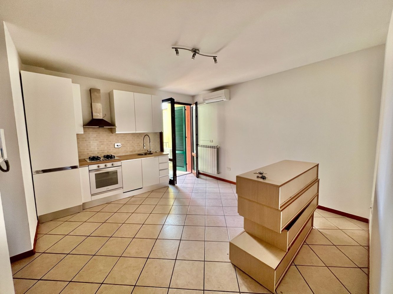 2 bedrooms Apartment in Campi Bisenzio, Italy No. 347899