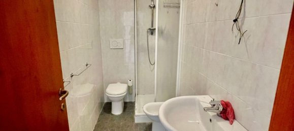 2 bedrooms Apartment in Campi Bisenzio, Italy No. 347899 9