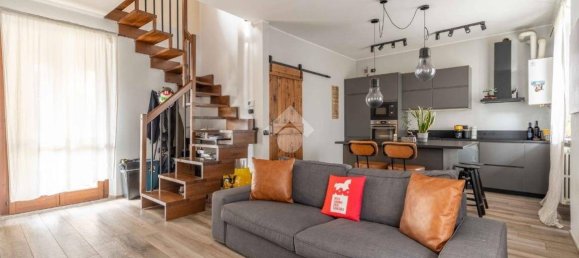 3-salle Appartement à Cusago, Italy No. 347587 2