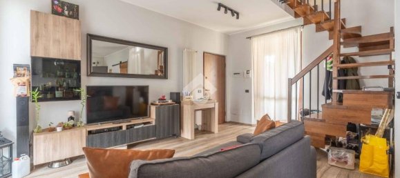 3-salle Appartement à Cusago, Italy No. 347587 3