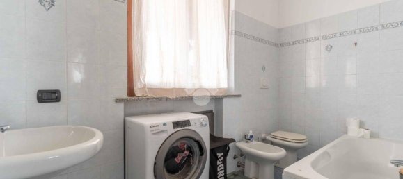 3-salle Appartement à Cusago, Italy No. 347587 17