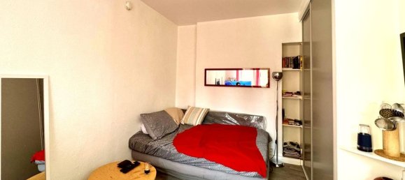 Studio in Aix-en-Provence, France No. 327387 3