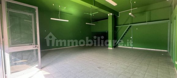 2 rooms Commercial property in Polignano a Mare, Italy No. 18457 2