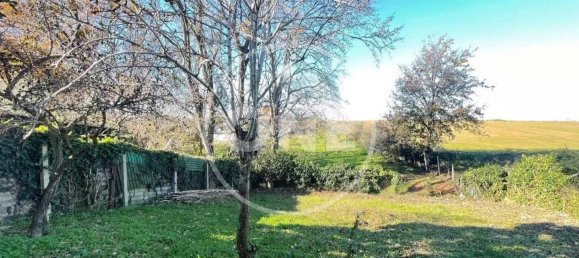 2 bedrooms Villa in Pomezia, Italy No. 264718 4
