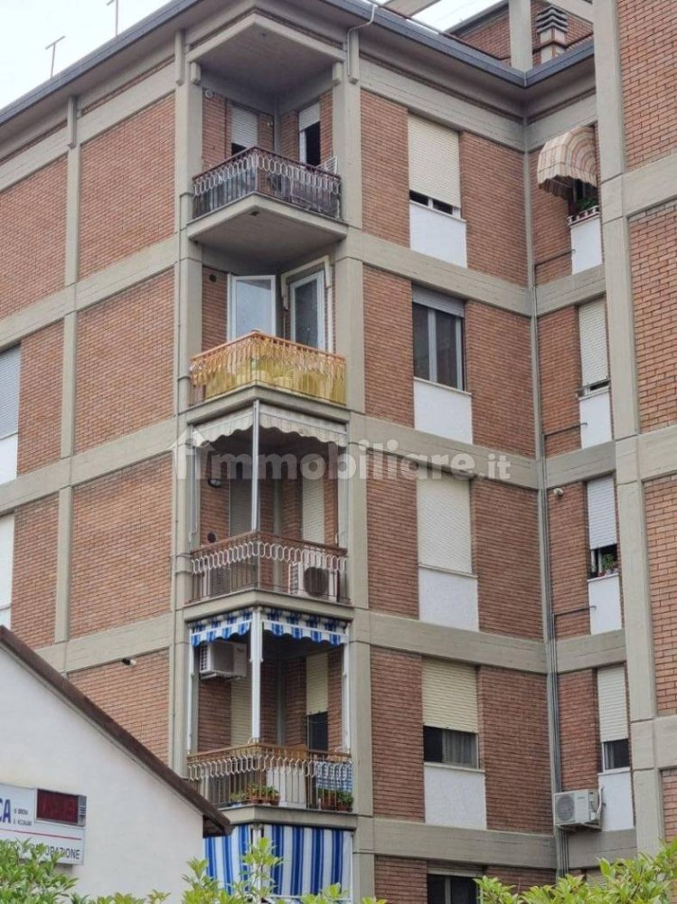 2 bedrooms Apartment in Guastalla, Italy No. 319834