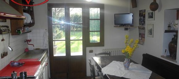 Дом с 8 комнатами в Бучине, Италия № 224614 26