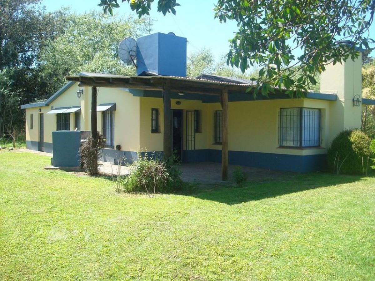 4 bedrooms House in Mar del Plata, Argentina No. 90338