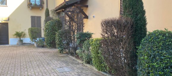 3 bedrooms Duplex in Besana in Brianza, Italy No. 362186 3