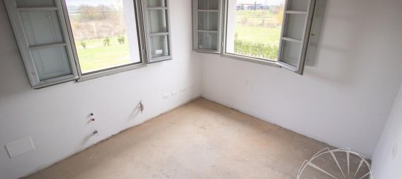 3 rooms House in Prato, Italy No. 21855 5