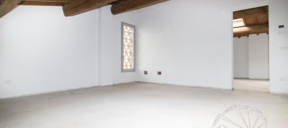 3 rooms House in Prato, Italy No. 21855 8