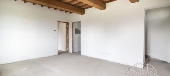 3 rooms House in Prato, Italy No. 21855 17