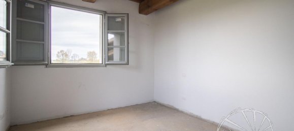 3 rooms House in Prato, Italy No. 21855 19