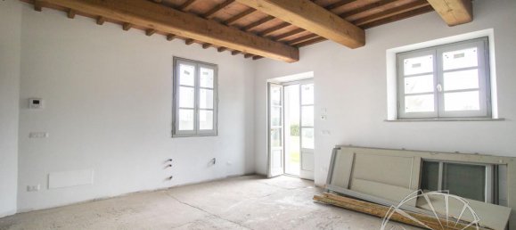 3 rooms House in Prato, Italy No. 21855 10