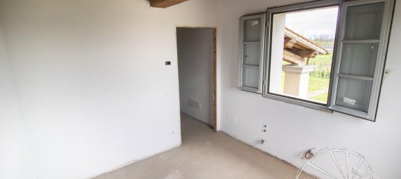 3 rooms House in Prato, Italy No. 21855 12