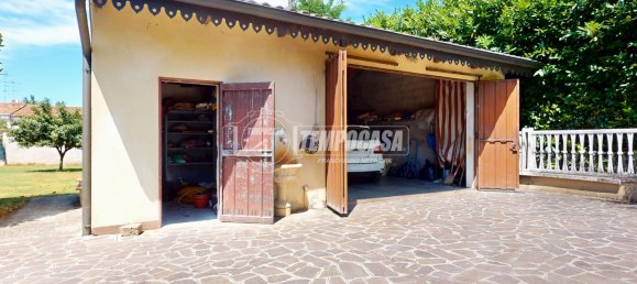 8 rooms Villa in Luzzara, Italy No. 312617 7