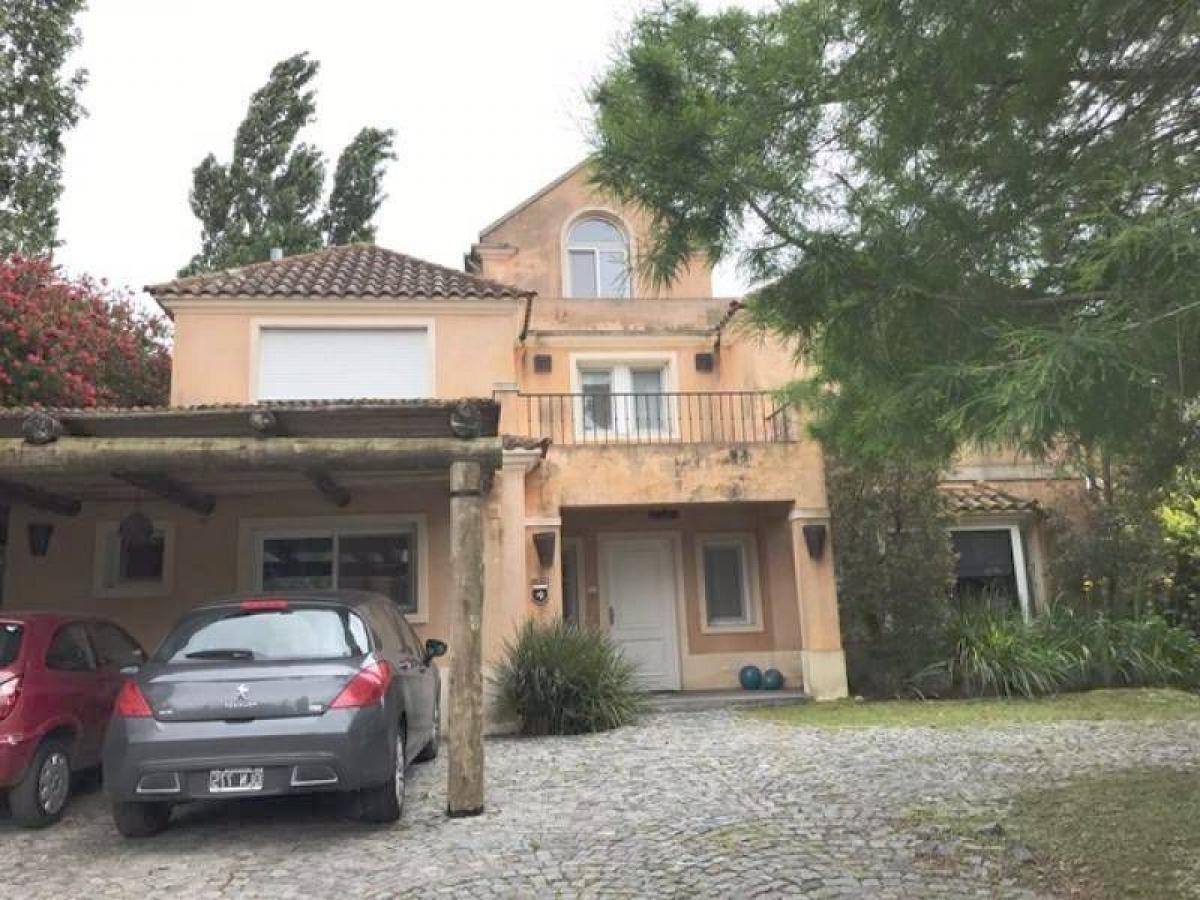 4 bedrooms House in Tigre, Argentina No. 55598