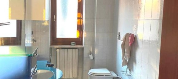 4-salle Appartement à Nichelino, Italy No. 113679 12