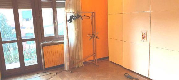 4-salle Appartement à Nichelino, Italy No. 113679 9