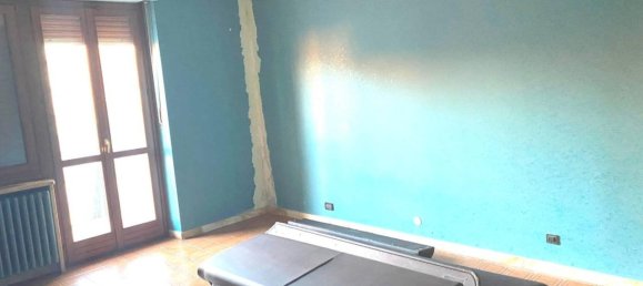 4-salle Appartement à Nichelino, Italy No. 113679 11