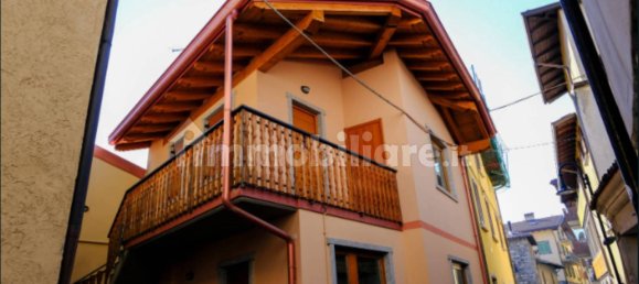 5 rooms Commercial property in Borno, Italy No. 264153 4