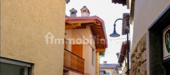 5 rooms Commercial property in Borno, Italy No. 264153 11