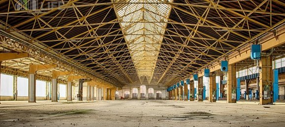 395m² Warehouse in Santorso, Italy No. 274780 3