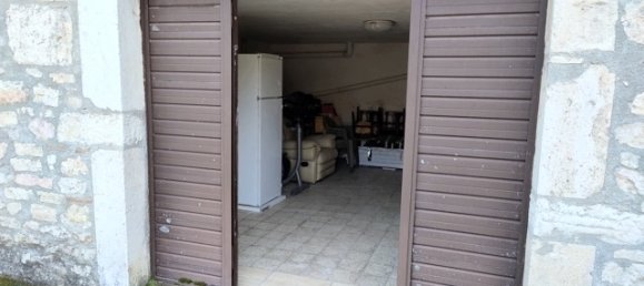 5 rooms Apartment in Preci, Italy No. 13754 22