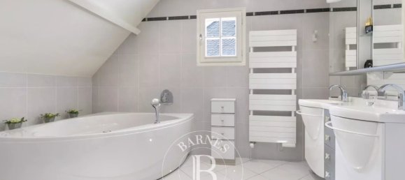 4 Schlafzimmer Villa in Rungis, France, Nr. 322547 4